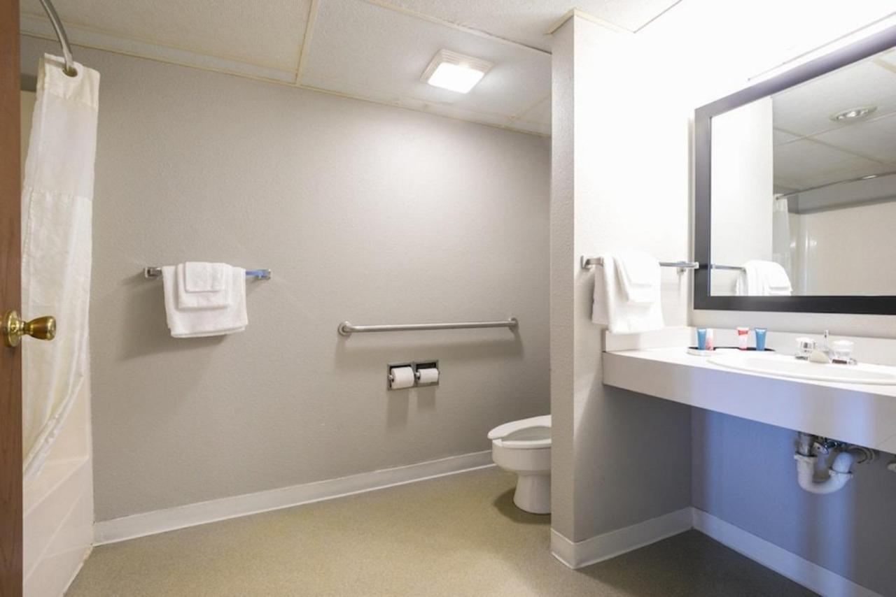 Fairbridge Inn Express Monroe City Dış mekan fotoğraf
